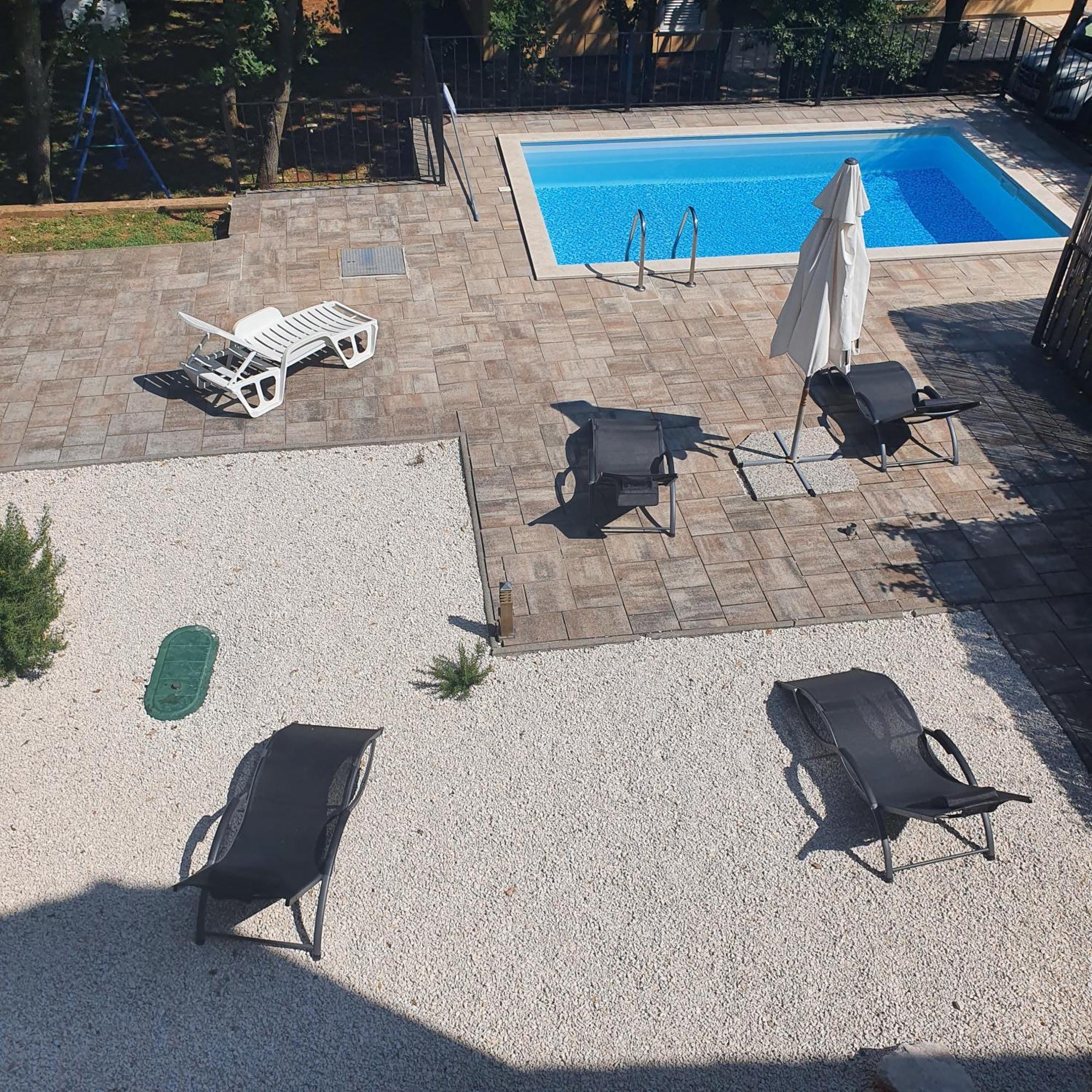 Dee's House&Pool Villa Labin  Buitenkant foto