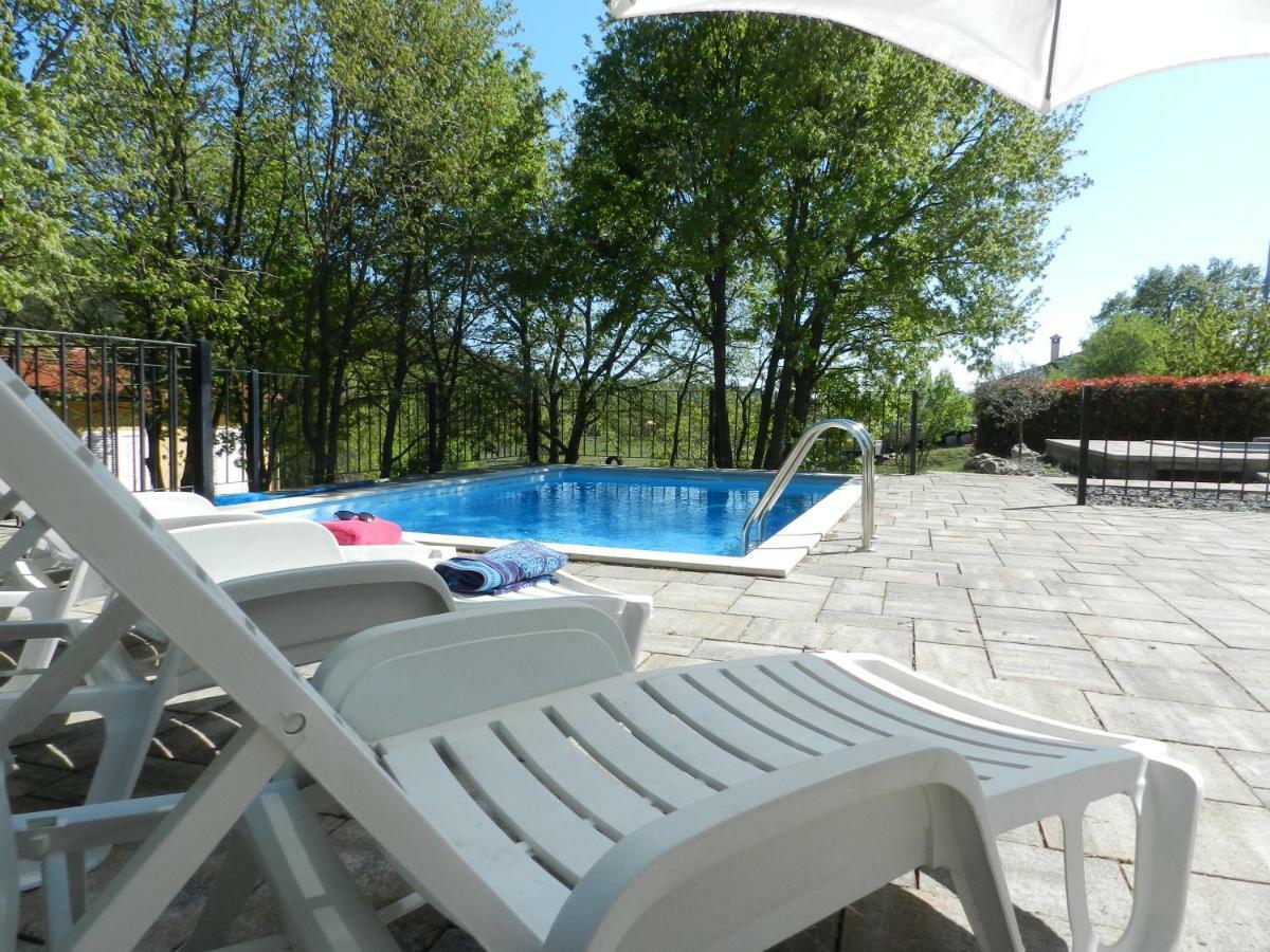 Dee's House&Pool Villa Labin  Buitenkant foto